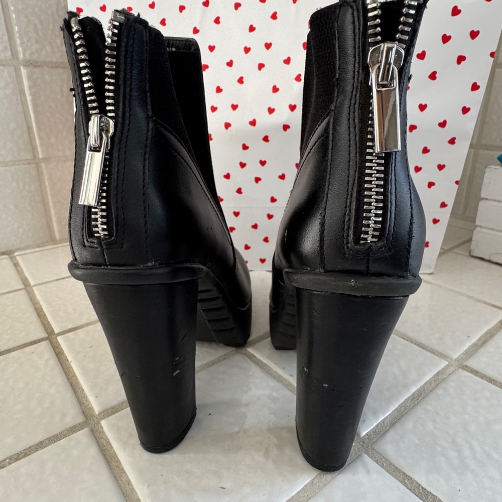 Steve Madden Black Platform Chunky Heel Ankle Boots - Picture 2 of 5